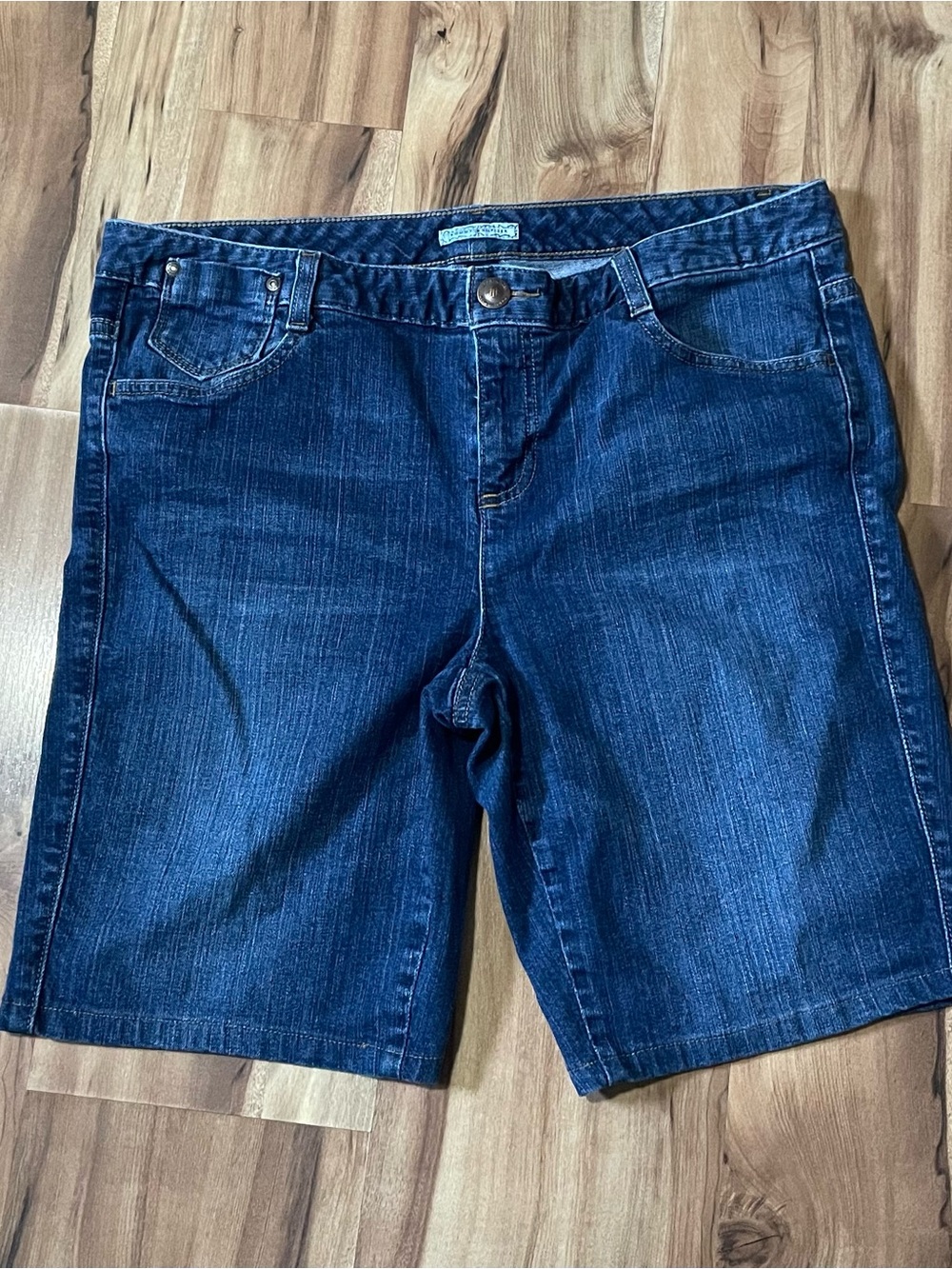 Y2K 2010 Tommy Hilfiger Classic Dark Wash Denim Bermuda Shorts Jorts Size 14